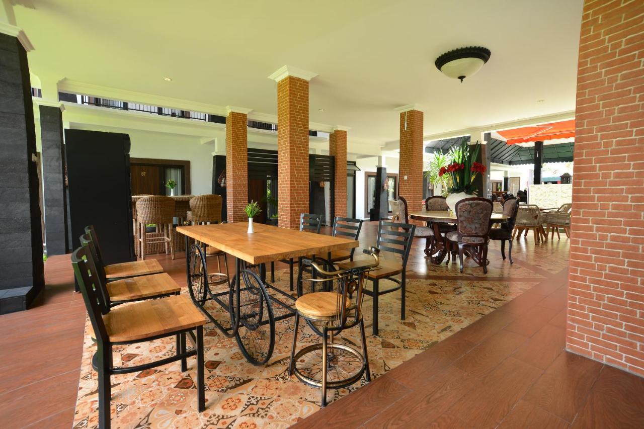 The Edwin Syariah Hotel Ngabean Ngoại thất bức ảnh